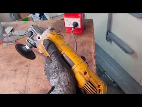 DeWalt Corded 125mm Angle Grinder