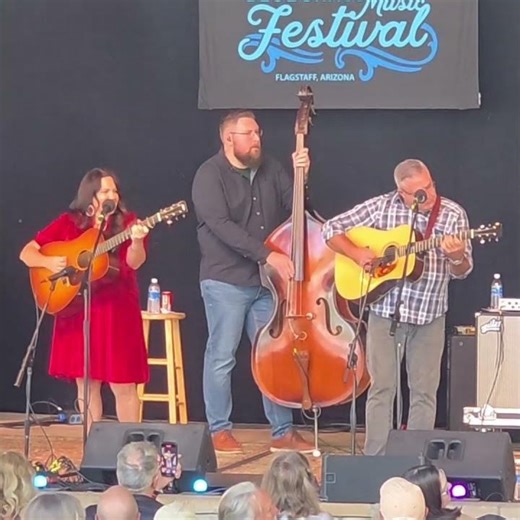 Kenny Smith Blazes “Black Mountain Rag” | Bluegrass Guitar Kickoff at Pickin’ In The Pines #shorts