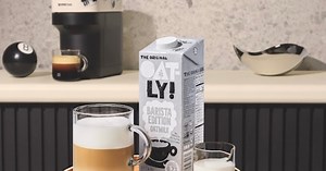 Try this easy way to make a creamy oat milk latte
