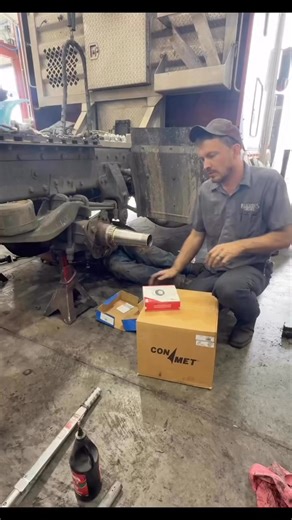 70K views · 1.4K reactions | ConMet PresetPlus Hub install! #ConMet #blevinsdiesel #mechanic #dieselmechanic #rebuild #eaton #peterbilt #repair #trucker #trucking | Blevins Diesel | Facebook