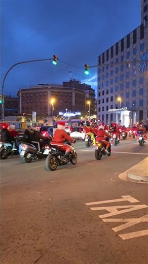 ☃️🎅🎄 happy Christmas 🏍️in Barcelona #shorts #galaxys #podr#barcelona
