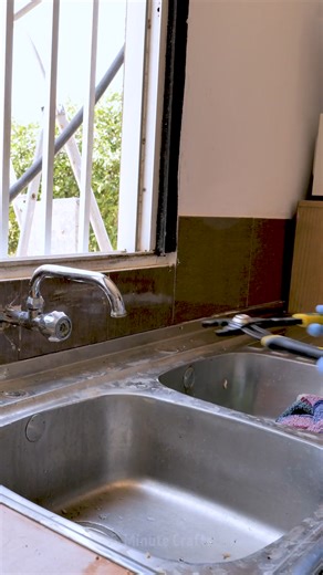 Step-by-Step changing the kitchen Faucet 🚰 | 5-Minute Crafts House