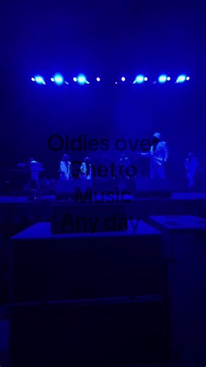 Oldies Music Vibes: A Timeless Playlist