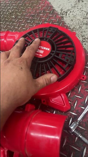 Replacing a pull start in a craftsman b2000blower #blower#pullstart#craftsmanb2000#recoilbroke