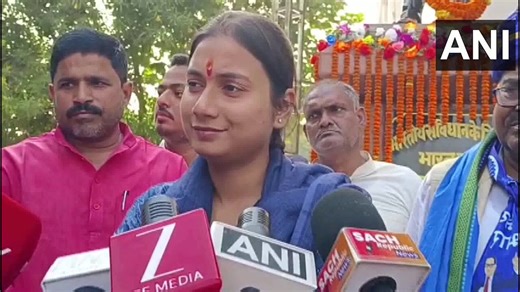 #WATCH | Patna | On Nitish Kumar resigning as Bihar CM, Lok Janshakti Party (Ram Vilas) MP Shambhavi Choudhary says, "The Nitish era in Bihar will never come to an end. Given what he has accomplished for Bihar, it is highly unlikely that another leader will ever emerge in Bihar capable of replicating such feats... We would like to extend our congratulations to Samrat Choudhary... For many years, he has served as a mentor figure, guiding young leaders... We sincerely hope that, just as Chief Mini