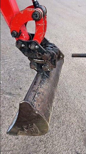 🚨 Stop wasting TIME fighting your micro digger bucket! #tips #minidigger