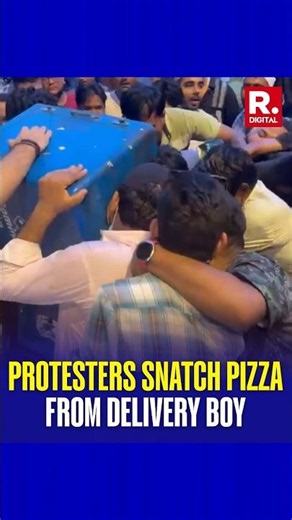 Viral Video: Protesters Snatch Pizza from Delivery Boy at Jantar Mantar
