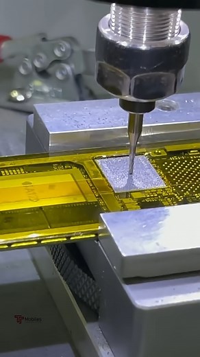 996K views · 4K reactions | High precision motherboard CNC. Set your pro job to professional machine. Safe, Easy and Quick ! Buy from shop.ttmobiles.tech #repair #luckylady #android #iphone14 #motherboard #chip #cncmachine | TT Mobiles Co., Limited | Facebook
