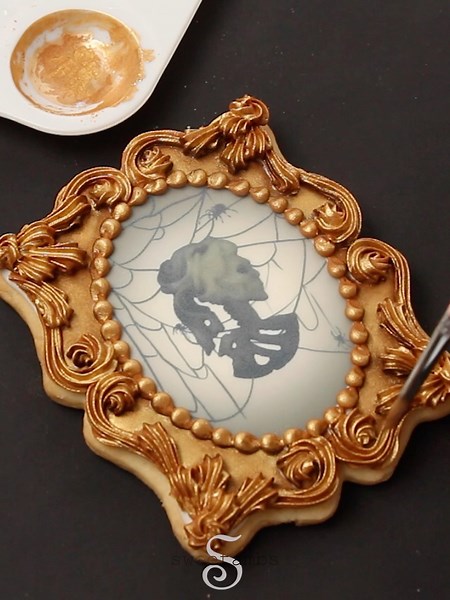 I decorated this set of elegant and creepy Halloween cookies with the help of Primera Eddie The Edible Ink Printer! To make them, I created my own spooky image and printed it directly onto my iced cookies. Then I added a piped border and painted it with gold luster dust. I love that Eddie allows me to be creative with my cookies while saving time in the process! To learn more about Eddie, The Edible Ink Printer visit Primera.com/Eddie. You can also join the Eddie user group on Facebook at facebo