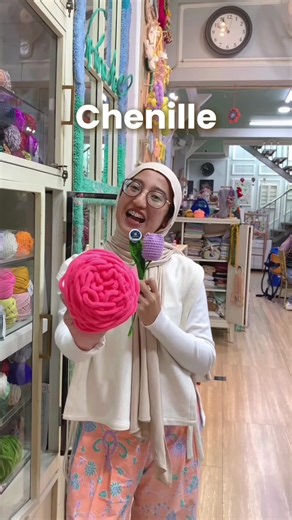 Sekarang udah tau kan kegunaan dari masing-masing benang? Kalau mau rajut pakaian yang adem pakai benang apa coba?🤔👇🏻 #yarn #tokobenang #benangrajut #tokobenangrajut