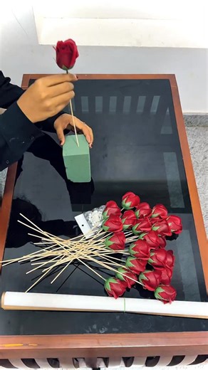 @blissfull.__.art on Instagram: "•flower bouquet making❤️ •tutorial video❤️ DM us to learn more!💌 @blissfull.__.art . . #bouquet #flowerbouquet #flowers #fyp #explore #making #makingvideo #tutorial #video #instagood #instagram"