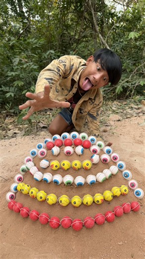 Smart and Useful Bushcraft Techniques in the Forest