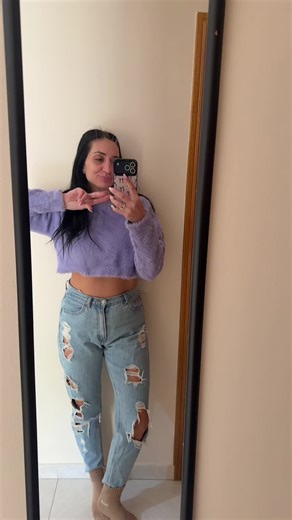 Περίμενα να πάνε όλα καλά Να έχω τα χαρτιά στα χέρια μου το κλειδί στα χέρια μου και μετά να ανεβάσω τικ τοκ…. Πήραμε αυτοκίνητο με τον Βασίλη Η αλήθεια είναι πως είχαμε δει κάποια πήρα την απόφαση και διάλεξα αυτό και ήθελα να του το κάνω έκπληξη❤️