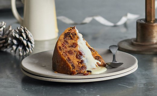 How to reheat Christmas pudding in the microwave