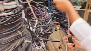 سولر پلیٹ کے بعد سولر کیبل اور تارے سستی ہو گئی کلو کے حساب سے خریدیں ان لائن منگوائیں پورے پاکستان میں ڈلیوری گھر میں بجلی کی تارے لگوائیں وہ بھی سستی اور اسان قیمت میں ہمارے یوٹیوب چینل سبسکرائب کریں https://youtube.com/@sultaninfo2273?si=GDJXi5QCKaQnc_Gt Order now 03212584172 #foryoupageforyou #reelsfb #fbreelsvideo #viralreelchallenge #azankhanofficial #viralshorts #foryou #foryourpage #viralvideochallenge #azankhan #solarenergy #solarpanels #solarwire | Marketing vlogs with Sultan