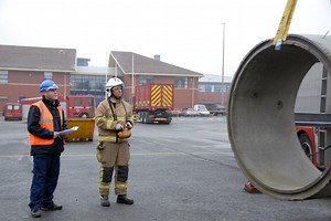Slinger Signaller Training in Newcastle, Sunderland & Durham | Health & Safety Training Ltd