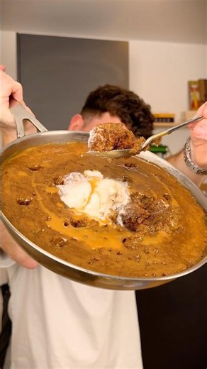 Sticky Toffee Pudding, simplified 🍮 recipe in the description ⬇️ #onepandump #stickytoffeepudding