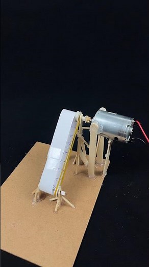 The mechanism of a small conveyor belt #dcmotor #mechanic #motor