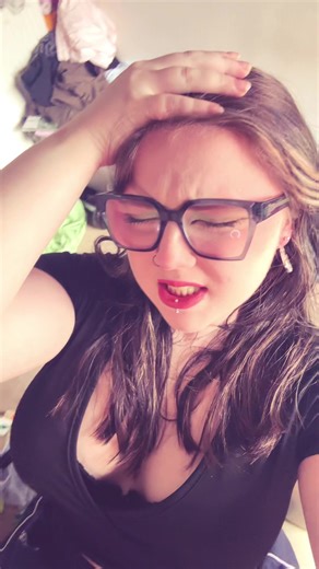 Elyssa 🏴󠁧󠁢󠁷󠁬󠁳󠁿 (@elyssa.666)’s videos with original sound - sonsalyrics