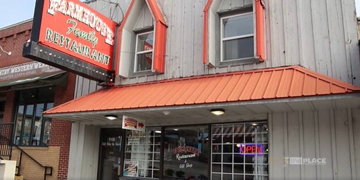 SPONSORED The Place: Farmhouse is a Branson Staple That You MUST Try!!