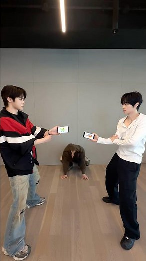 Hendery = 🌱#KUN #XIAOJUN #HENDERY #WayV #威神V