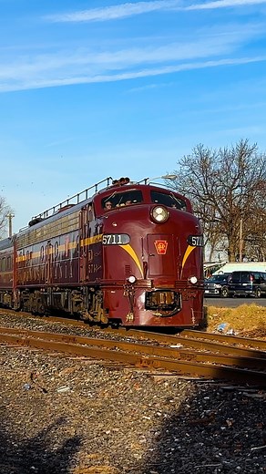 Trainiac Productions on Instagram: "A Santa Train led by Pennsylvania Railroad E8A No. 5711 passes through Camden, New Jersey on a bright December morning. This train operated as Conrail OCS-101 utilizing equipment from the Juniata Terminal Company. Merry Christmas to all!  #railways #trainspotting #fypシ゚ #railway #fyp #railroad #trains #historical #vintage #train #newjersey #prr"