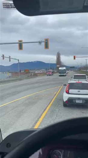 #britishcolumbia #towing #slowdownmoveover #aggressivetowingandrecovery #highwaythruhell #aggressivetowing #fyp