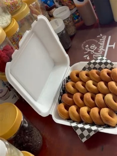 Combo de 20 MINIDONITAS (4 Salsas y 4 Toppings) No olviden que tenemos más de 15 TOPPINGS diferentes PEDERNALES, MANABÍ, ECUADOR. #donitas