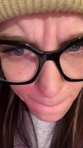 Stylish Beanie Fashion: Adjusting Your Look with Confidence