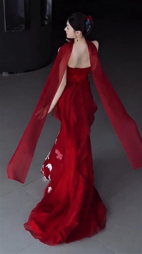 ❤️ Red Blossom Mermaid Gown Transformation 🌸✨