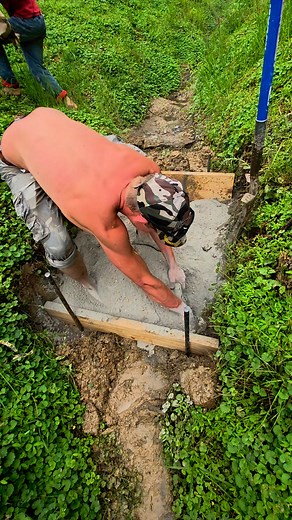 Making a dam | David Daniel Nichols