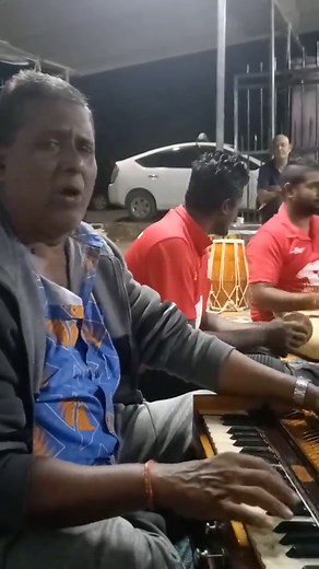 Traditional Fiji Bhajan Performance with Dholak - Pravin Kumar & Ravinal