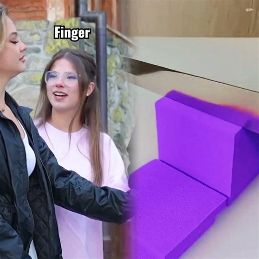 Wer als letztes die AirPods berührt gewinnt !🔥 Lewinray #shorts