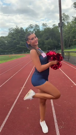 #cheer #transition #tubetop #strapless #baggy #denim #jeans #beanie #carhartt #glasses #girlshorts
