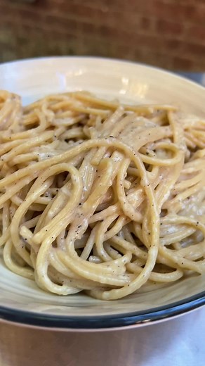 Cacio e pepe, an hymns to simplicity 😋👨‍🍳 #food #cooking #fyp #cacioepepe