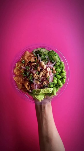 Temos a combinação perfeita de ingredientes para montar o seu Poke! Escolha seus favoritos e enjoy it 😋🥗🏄 #saborindescritível #manapoke #pokebowl