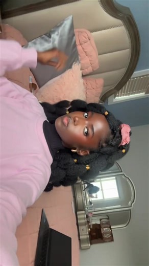 You looking?😚 #fyp #pink