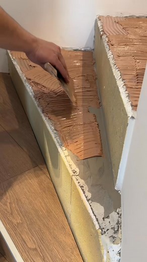 2.6K views · 15 reactions | Cladding concrete staircase with laminate and protect edges with aluminum profiles #roomrental #HandmadeDecor #InUnitLaundry #lighting #foundation #roomforrent | Room Do | Facebook