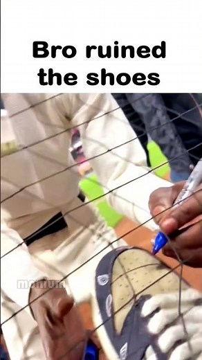 What is that signature 💀
