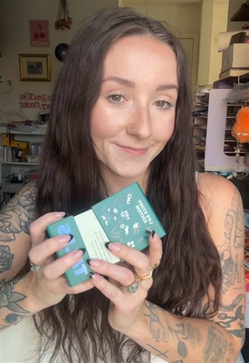 get to know your fam bam better with this super cool question deck! #boardgames #familygames #gamenight #tiktokshop #games