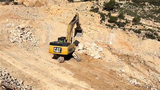 CAT 345D LME 挖掘机动力 | 巨型重型设备作业。