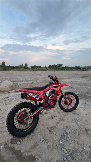 CrossX250R dirt bike review: Off-road ride and specs