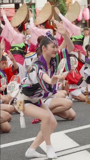 🇯🇵 懐かしい日本の心、ここにあり。笑顔で受け継ぐ美しい伝統の踊り #japanlife #travel #japan #祭り #lifeisbutadream #日本文化