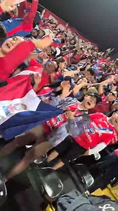 SUPERCHIVOS ARRANCAN CON LAS PORRAS EN EL MORERA SOTO | La afición de Xelajú MC comienza a alentar desde adentro del estadio, llenando el Alejandro Morera Soto de pasión y entusiasmo mientras los Superchivos se preparan para el inicio de la final de ida ante Alajuelense. ⌨La Voz de Xela 🎥Manuel Arango | La Voz de Xela