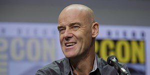 Pip Torrens (The Crown) Wiki, Partner, Height, Net Worth