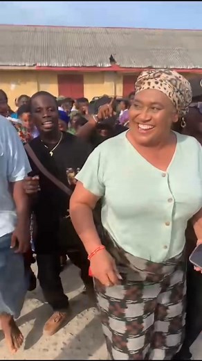 We done start our own protest #fypシ゚viralシfypシ゚ #fyp #trend #celebritypm #viral #unitybanyo Na film we dy shoot ooh, no be waiting you dy think 😂 | Unity Banyo main page