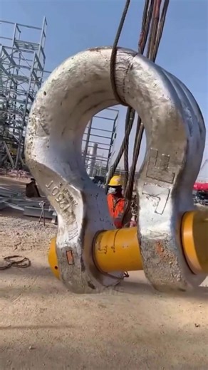 Cette Machine Géante Peut Soulever 3 000 Tonnes 😳 LR 13000