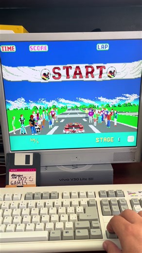Este junto con el test drive fue de mis primeros juegos de carreras en PC. #fyp #foryoupage #retrogaming #pcgaming #followme