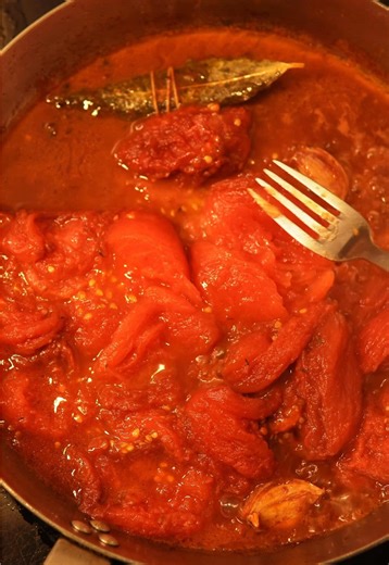 Delicious Tomato Sauce Recipe with Pasta