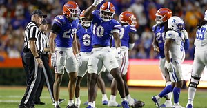 Florida linebacker Grayson Howard intends to enter transfer portal